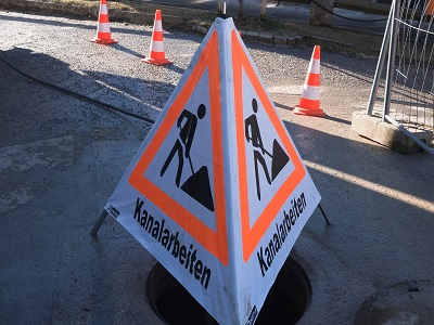 pixabay Bauschild Kanalarbeiten