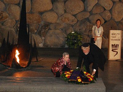 Kranzniederlegung in Yad Vashem - ein Akt der Versöhnung