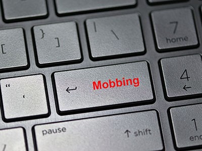Mobbing geschieht oft nicht in aller Öffentlichkeit, sondern zum Beispiel in der Anonymität des Internet. (c) Foto: Pixabay Mobbing geschieht oft nicht in aller Öffentlichkeit, sondern zum Beispiel in der Anonymität des Internet. (c) Foto: Pixabay