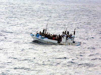 pixabay Geflüchtete Menschen auf einem Boot