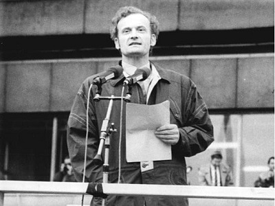 Friedrich Schorlemmer spricht bei einer Berliner Großdemonstration