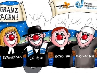 Karnevalswagen mit Pfarrerin, Pfarrer, Imam und Rabbi